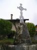 St Baldoph, croix en montant à l'église
